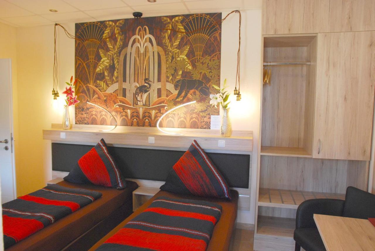 Land-Hotel Zum Schwan, Garni Weilerswist-Metternich, 3 E-Ladestationen, Naehe Phantasialand, Palmenparadies Euskirchen Εξωτερικό φωτογραφία
