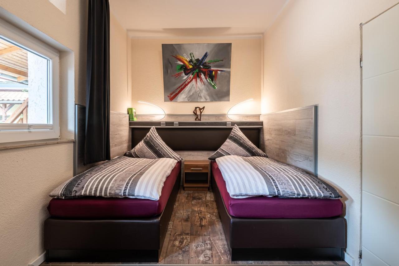 Land-Hotel Zum Schwan, Garni Weilerswist-Metternich, 3 E-Ladestationen, Naehe Phantasialand, Palmenparadies Euskirchen Εξωτερικό φωτογραφία