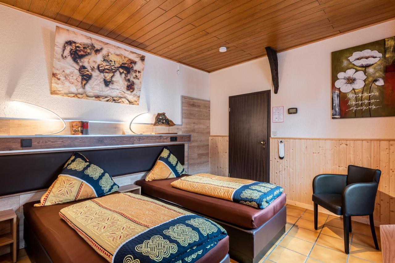 Land-Hotel Zum Schwan, Garni Weilerswist-Metternich, 3 E-Ladestationen, Naehe Phantasialand, Palmenparadies Euskirchen Εξωτερικό φωτογραφία