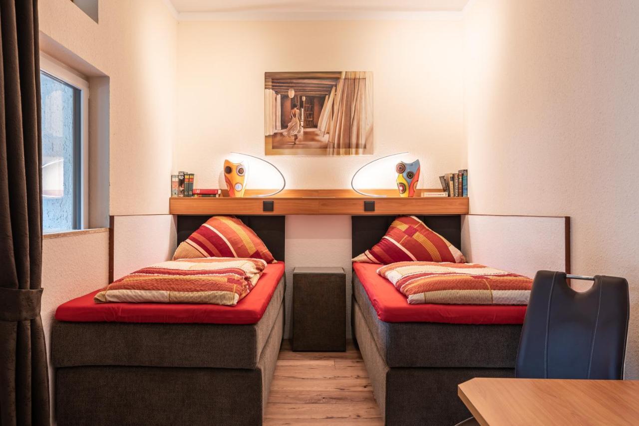 Land-Hotel Zum Schwan, Garni Weilerswist-Metternich, 3 E-Ladestationen, Naehe Phantasialand, Palmenparadies Euskirchen Εξωτερικό φωτογραφία